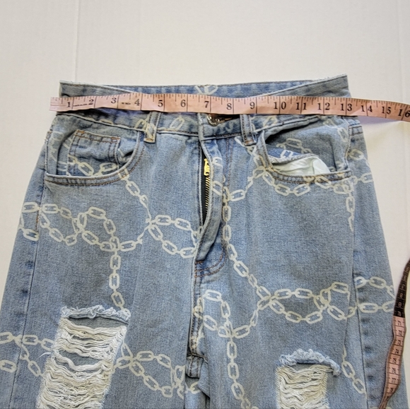 Jeans - Picture 11 of 15